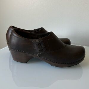 Dansko Women's Stacie Clogs Leather Size 8.5 EU 39